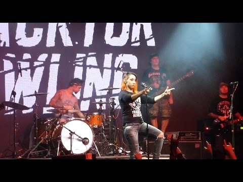 Видео: Tracktor Bowling, Live @ Red Club, Москва, 12.02.2016