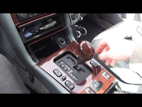 Видео: Замена лампы в прикуривателе Mercedes W210 How to replace cigarett lighter bulb