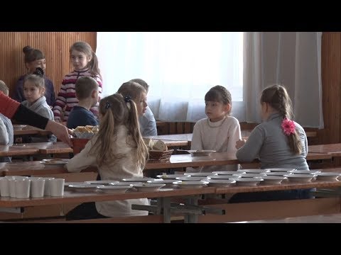 Видео: Батьки першачків ЗОШ №33 не доплачують за сніданки