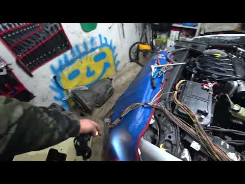 Видео: Renault Megane II что делать если машина не заводится - перезалив