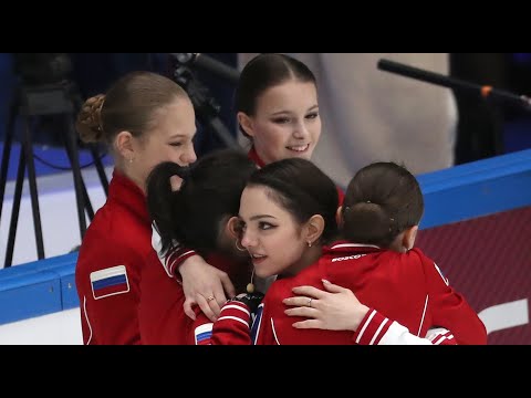 Видео: Кубок Первого канала 2021 по фигурному катанию. Прыжковые соревнования между девушками и юношами.