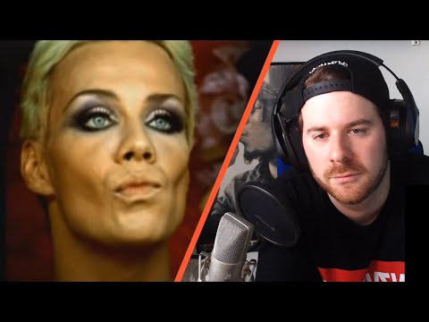 Видео: German reacting to Он тебя целует by Руки Вверх! [Русские субтитры]