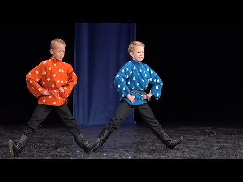 Видео: "Русская пляска", ансамбль «Ритмы детства». "Russian dance", the ensemble "Rhythms of childhood".