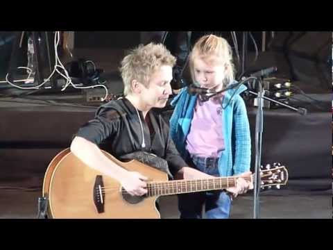 Видео: С. Сурганова - Ленинград (дуэт)