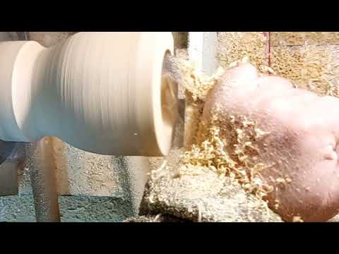 Видео: Ступка для специй на токарном станке.