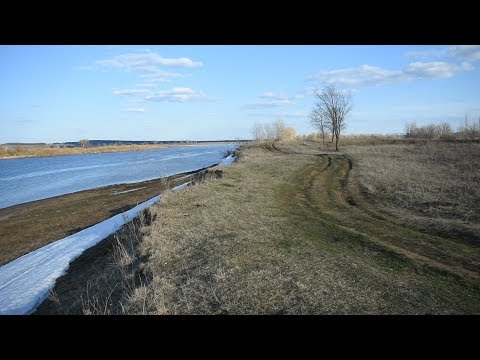 Видео: По берегу Камы в сторону моста. Сарапул.