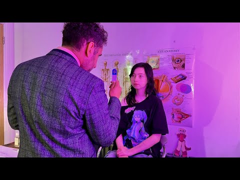 Видео: АСМР: Педиатрическое обследование головы, шеи, ушей, носа и горла