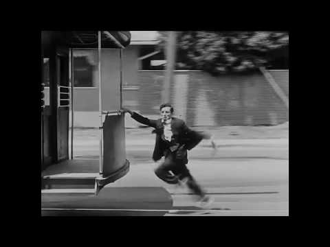 Видео: Лучшие трюки Бастера Китона 🤸