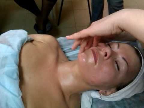 Видео: Косметический массаж лица - зан.3 (школа Надежды Ким