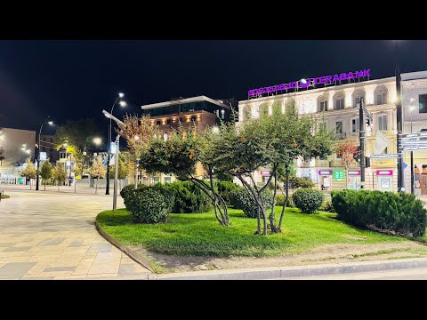 Видео: Тбилиси. С Авлабарской площади на проспект Костава по проспекту Руставели. Ночной маршрут.