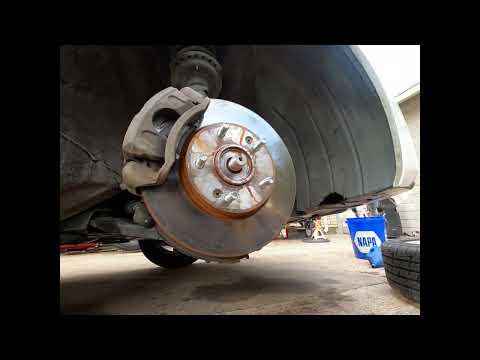 Видео: Замена тяги стабилизатора поперечной устойчивости и моста Hyundai Elantra CV 2011 | Со стороны па...