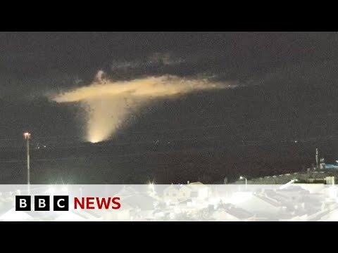 Видео: Израиль наносит удары по Газе после того, как премьер-министр Нетаньяху отдал приказ о «мощных» а...