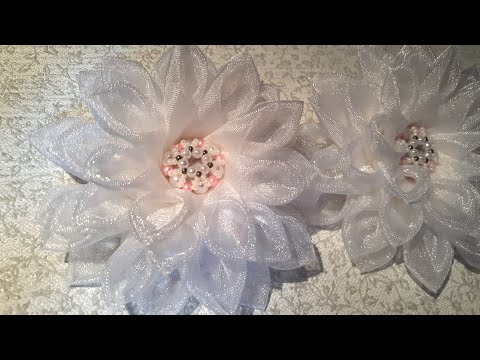 Видео: Такие цветы заказывают чаще всех, нежный цветок из органзы.  Канзаши. Kanzashi