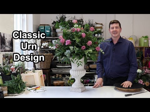 Видео: Как создать классическую круглую композицию