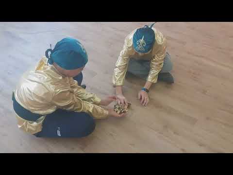 Видео: Асық ойыны "Бəйге" жəне "Ханталапай"