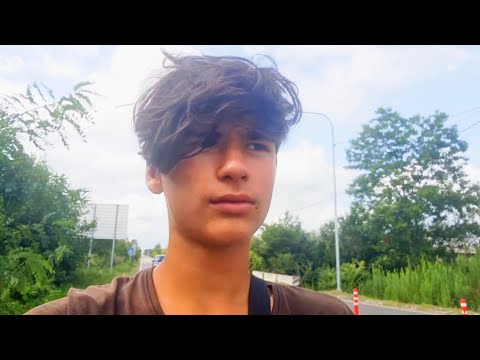 Видео: Группируется в Четверку Для Выезда из Грузии (Снимает Сын). Прохождение Таможни с Турцией