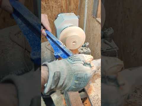 Видео: Проба нового резца TASP на тополе