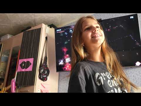 Видео: Девочки возмущаются / Сидим без света / The girls are indignant / We sit without light