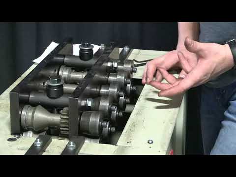 Видео: Как использовать замковый формовщик Baileigh Industrial LF-20