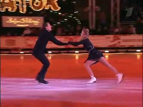 Видео: Навка-Костомаров шоу на Красной площади 2006