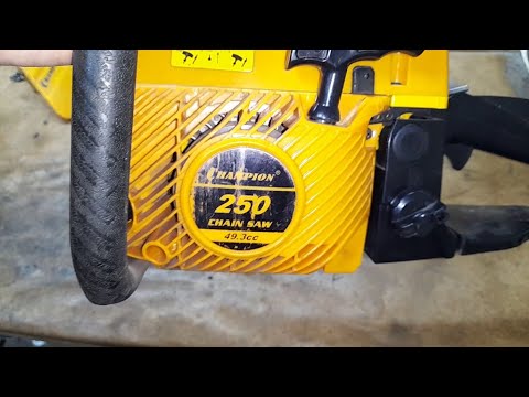 Видео: Ремонт карбюратора и запуск бензопилы Чемпион 250 после зимнего простоя