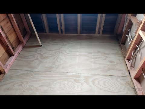 Видео: Пол в ванной готов! Победа!