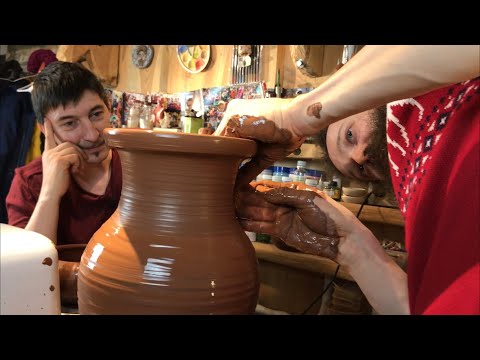 Видео: 🍯  #ГлинаБрауни ТЕСТ Ярославской Глины Крутим Кувшин Гончарная школа Волшебство керамики