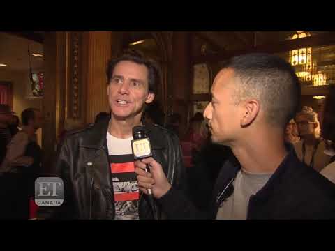 Видео: Поздравление от звезд Голливуда для молодожёнов