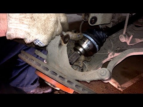 Видео: Замена привода  (шруса) колеса на Рено Лагуна 2