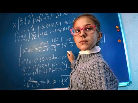 Видео: НОВЕНЬКАЯ УДИВИЛА ВЕСЬ КЛАСС!!!