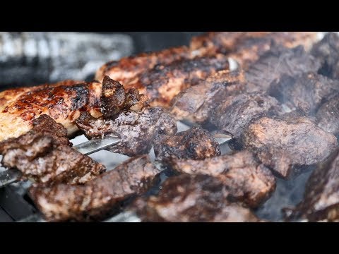 Видео: Готовим ШАШЛЫКИ и ЛЮЛЯ в живописном ущелье и наш СЕКРЕТНЫЙ ингредиент