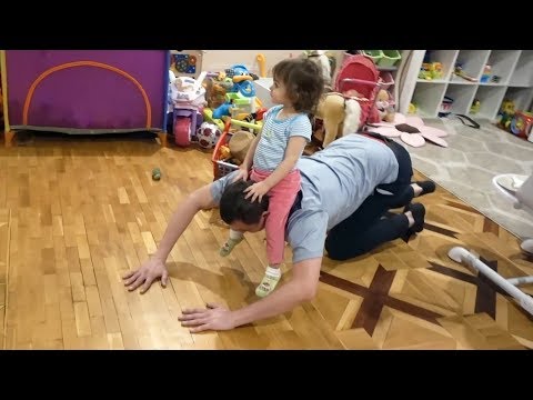 Видео: VLOG Друзья стараются нас отвлечь