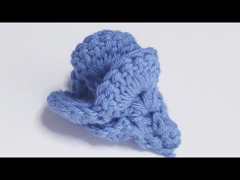 Видео: Бесподобный бутон розы крючком. Peerless rose bud crocheted.