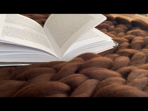 Видео: Мастер-Класс: Плед Из Толстой Пряжи Руками Без Спиц 🧶 Плед Из Шерсти Мериноса 🐏