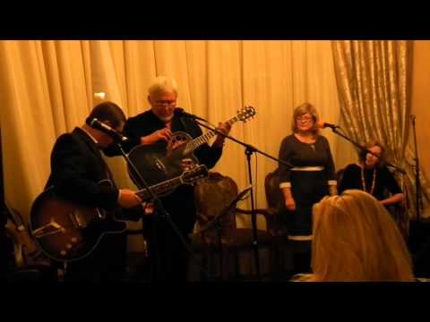 Видео: Александр Блытушкин "Пахнет морем"Исполняет Николай Иванов.