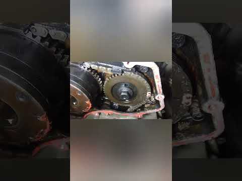 Видео: Как снять ГБЦ, двигатель QR20 подробное видео.