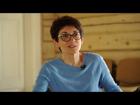 Видео: Почему караимы в танце не берутся за руки? В гостях у большой семьи - ансамбля "Бирлик"