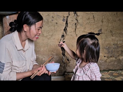 Видео: Бедная мать-одиночка и её дочь | Простые ежедневные обеды, большие порции
