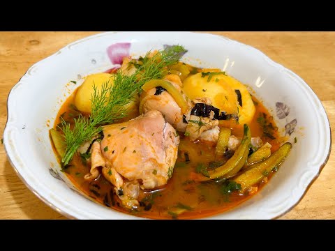 Видео: Հավի մսով և բամիայով ՖԱՆՏԱՍՏԻԿ ապուր / Суп с курицей