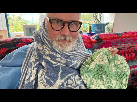 Видео: Как вязать плед «Синяя птица», день 2. Соедините концы, избегая ужасной петли Мёбиуса! #вязание