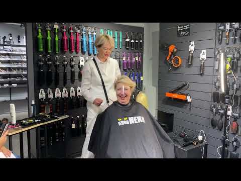 Видео: Основы построения короткой стрижки. МК Натальи Куликовой. PARIMIR Екатеринбург 12.08