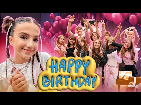 Видео: Amina ИМА РОЂЕНДАН! 🥳🎉 Популарна ученица чека госте | KiKiDo Campus Serbian