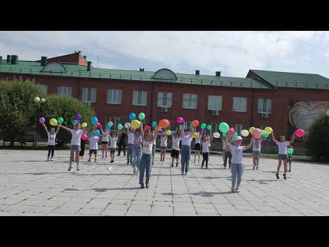 Видео: Флешмоб Детство - это я и ты!!!