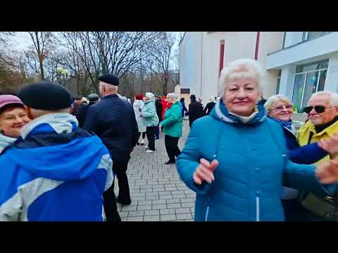 Видео: 7.11.25г... "Туфли Красные"... 👠👠... звучит на Танцполе в Гомельском парке... 