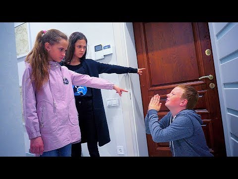 Видео: ПАРЕНЬ НА ДВОИХ!!!