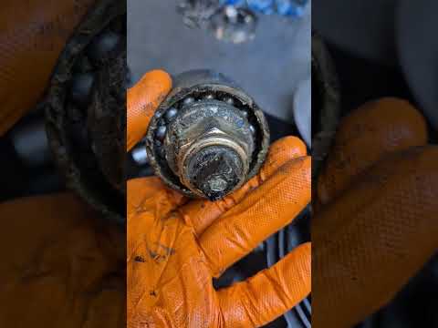 Видео: Как не надо обслуживать гидроцикл rxp-300 самостоятельно