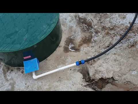 Видео: Высокие грунтовые воды, дренаж из септика. Где НЕЛЬЗЯ ставить септик из бетонных колец.