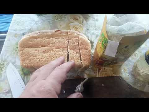 Видео: Эффективная приманка для ловли раков. За 3 минуты из хлеба и...