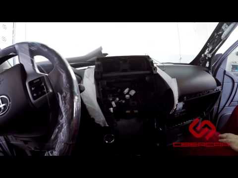 Видео: Как разобрать Toyota Land Cruiser Prado 150 для подключения Андроид навигации к штатному монитору.