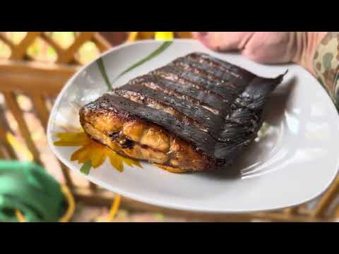 Видео: Готовим сома на угольном гриле!